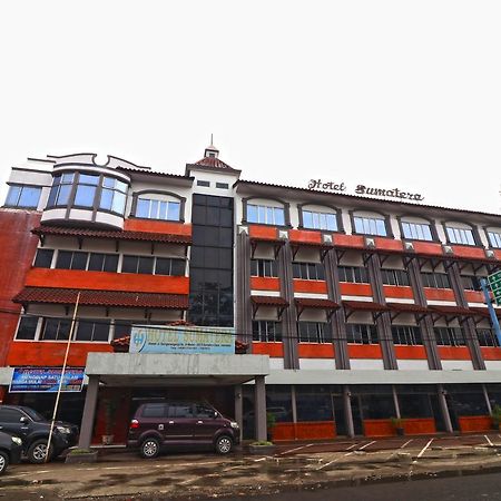 Hotel Sumatera Medan Luaran gambar